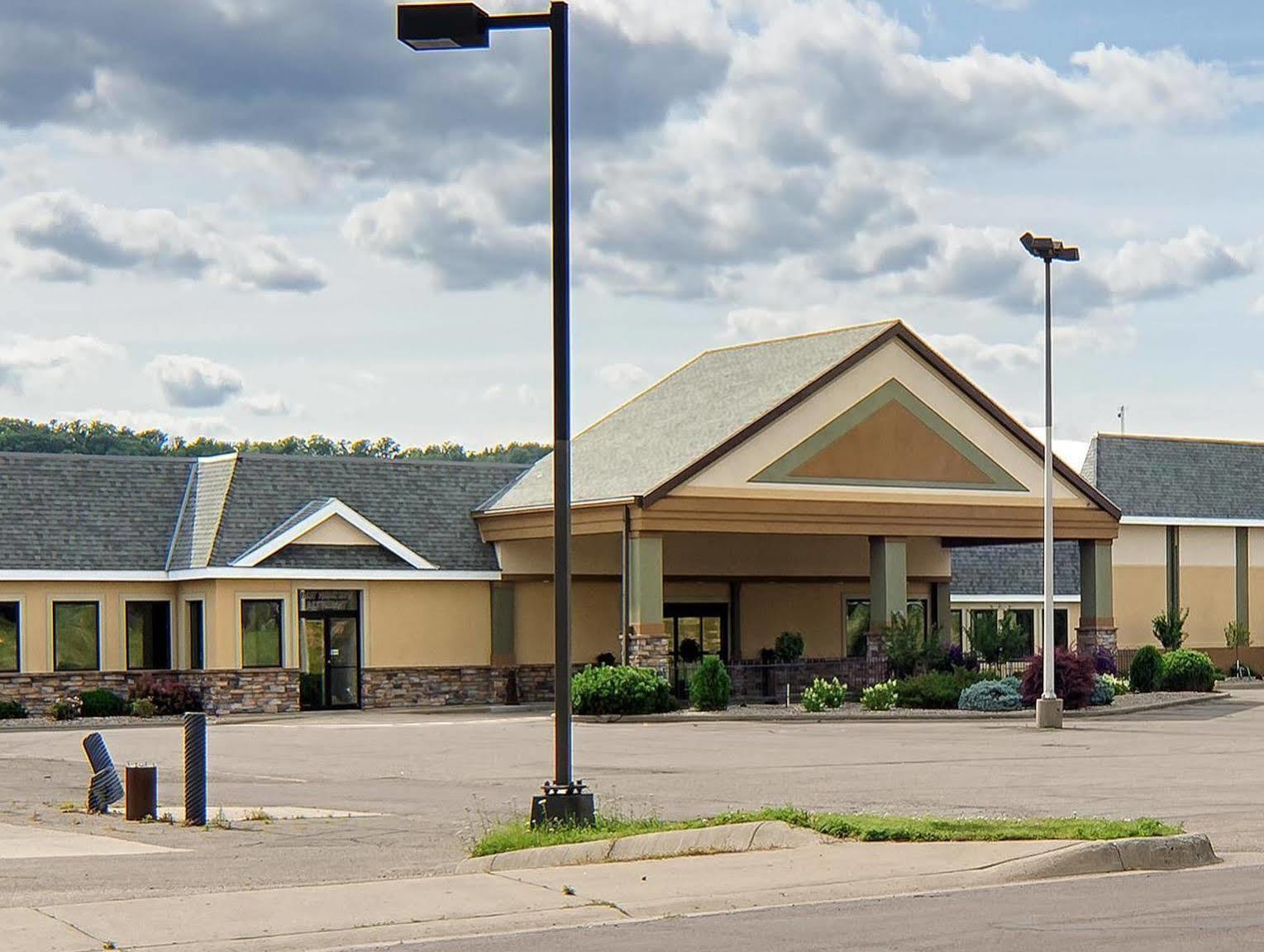 Norwood Inn & Suites Mankato North Mankato Экстерьер фото