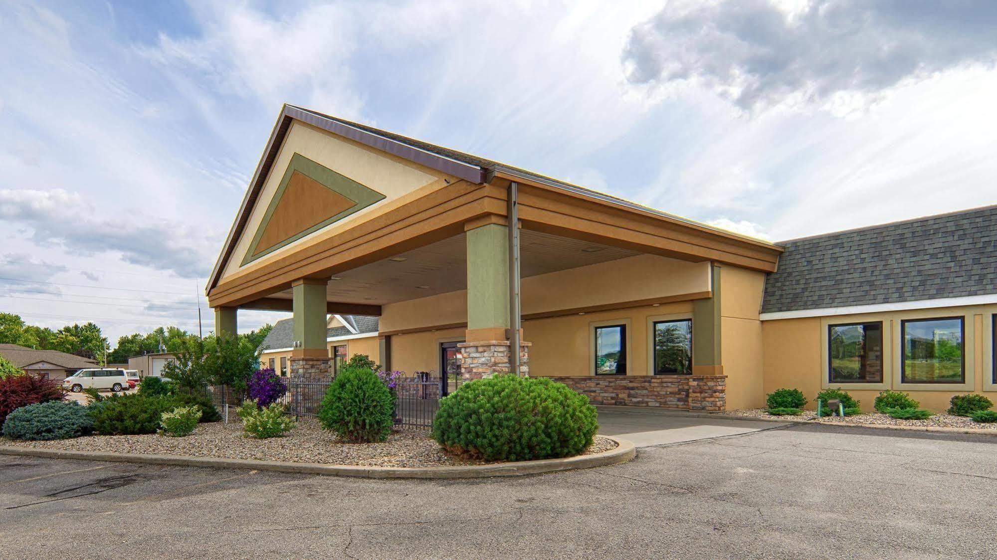 Norwood Inn & Suites Mankato North Mankato Экстерьер фото
